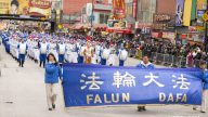 法拉盛2015年中國新年遊行 法輪功隊伍雄壯