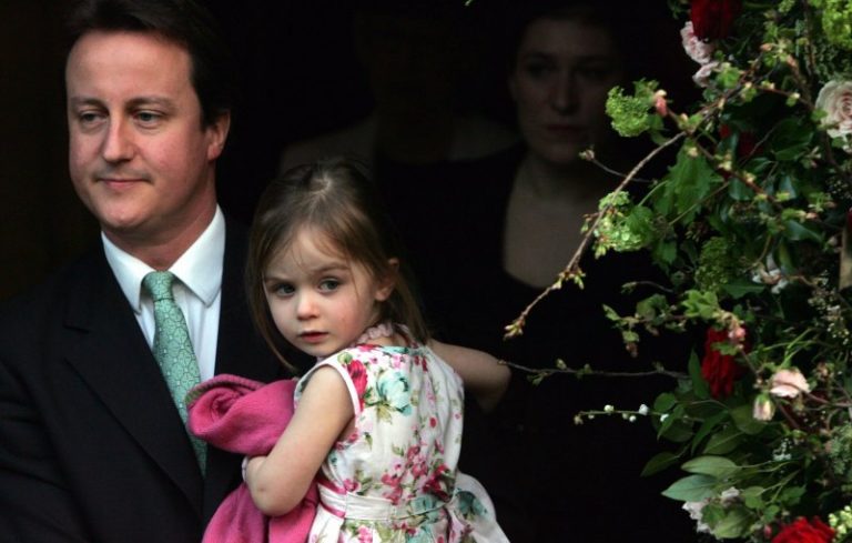 創英首相先河 卡梅倫送女兒讀公立中學