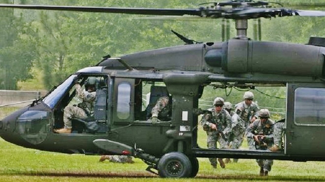 美軍直升機佛州墜毀 11人恐遇難