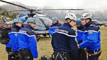 德客機法南墜毀 機體粉碎 150人全罹難