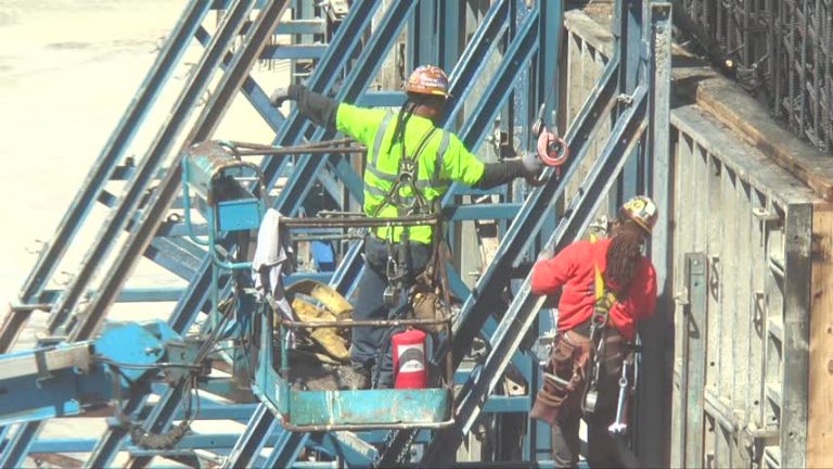 法拉盛廣場施工地火警 幸無人員傷亡