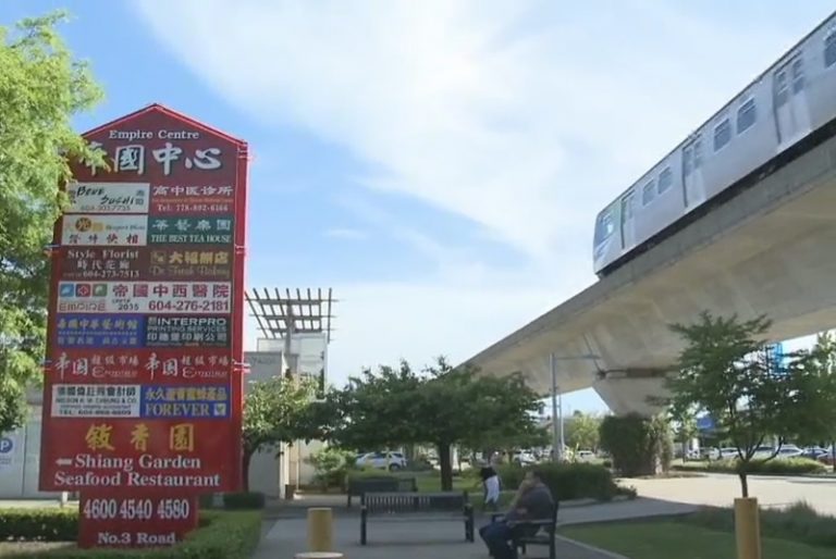 列市限制未批准標誌 應對中文招牌
