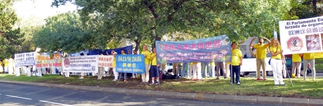 中領館官員人心惶惶「不知跟誰走」