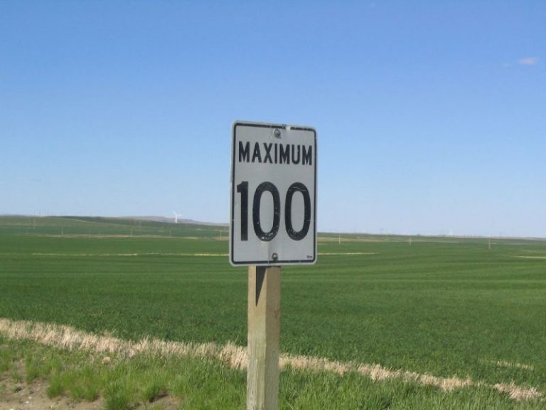 司機超速 開出248km/h 被捕控罪