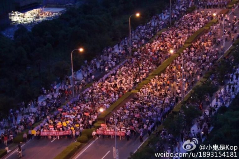 上海反PX萬人大遊行已持續四天(視頻)