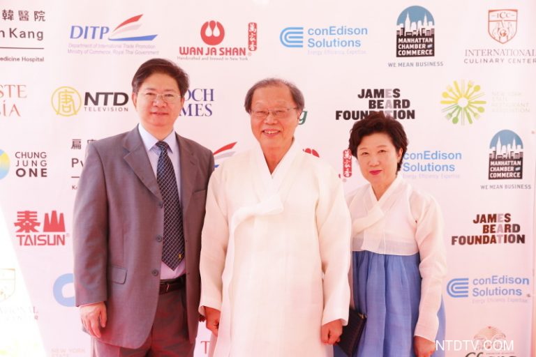 扁康韓醫院院長 紐約時代廣場獲殊榮
