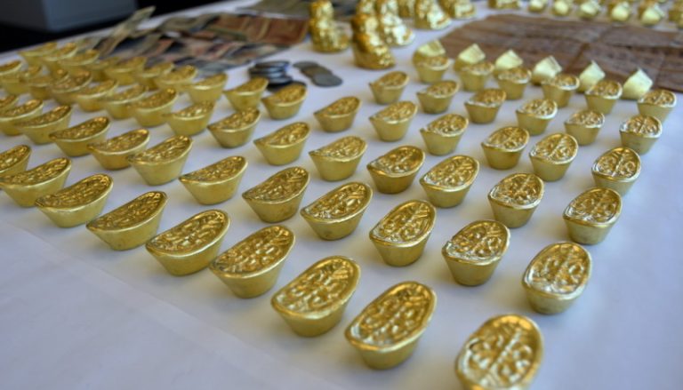 用假金元寶騙錢 卑詩警方拘捕一大陸男子