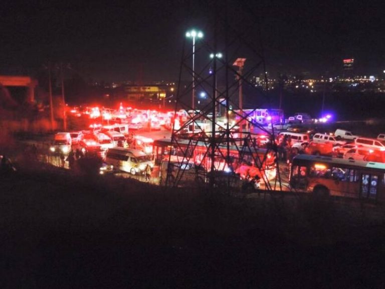 約翰尼斯堡火車相撞 至少150人受傷