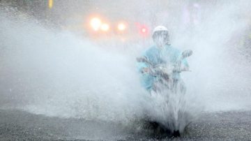 午后惊人大雷雨 大台北多处传灾情