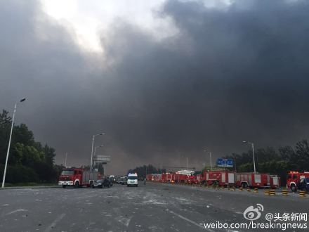 天津大爆炸 4架直升機受損 8台消防車被毀