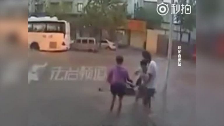 老人遭淹無人救 中華古都也冷血