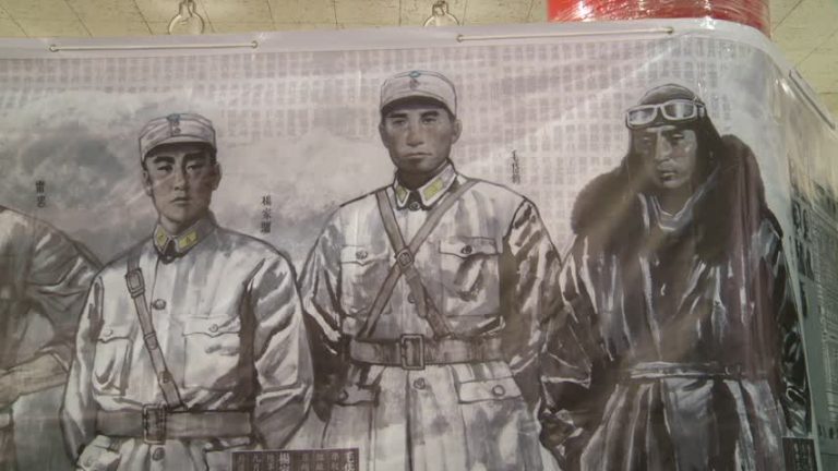 真人比例描繪抗日英雄   國畫展還原真相