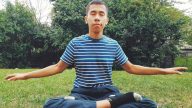 走入佛法修煉 西人青年開啟美好人生