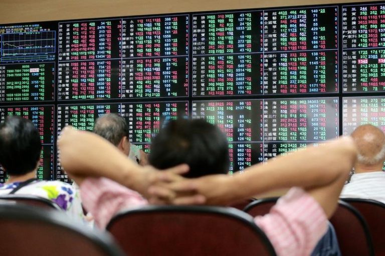 高興僅一天 台股回測8000點 吳當傑：大家要有信心
