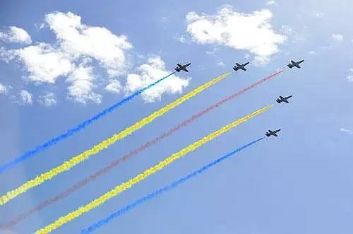 鄭義：「保閱兵藍」與法西斯