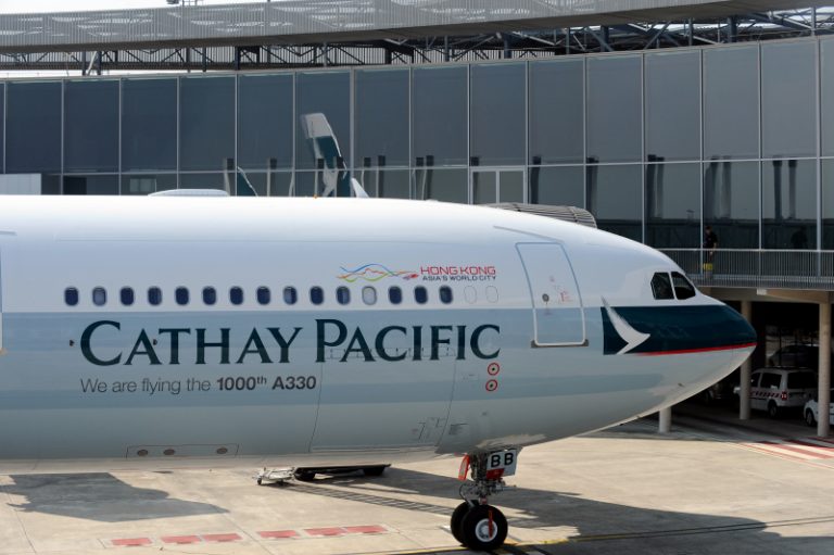 疑發動機空中故障 國泰航班急降印尼峇里島