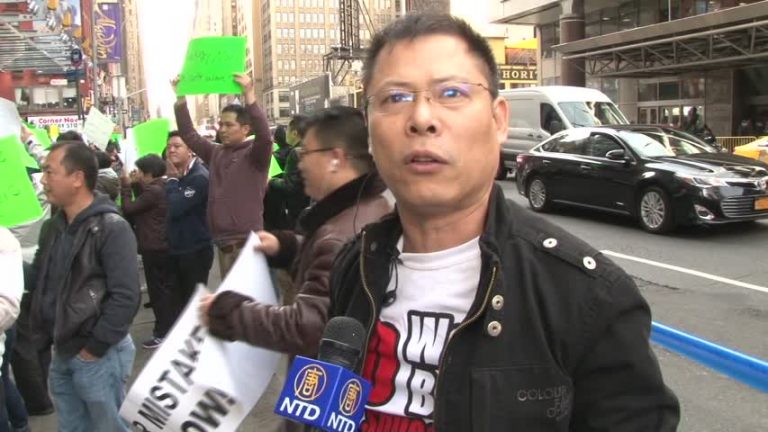 華人美甲業者 《紐時》前再抗議--採訪Allen