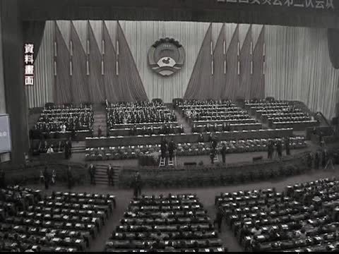 【今日点击】给党定规矩后 习王向关键部位动刀