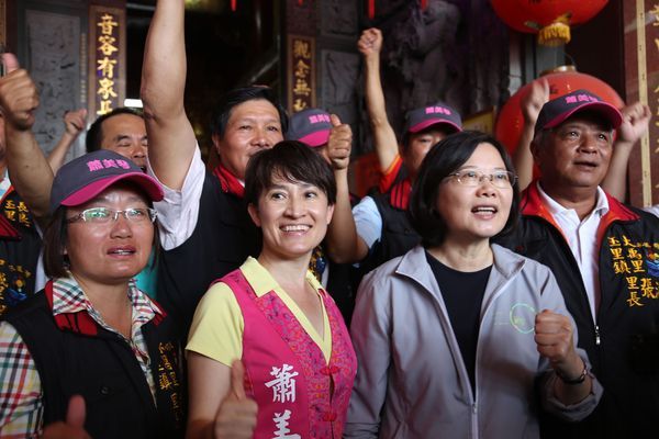 政府砸錢提振消費 蔡英文疑政策買票