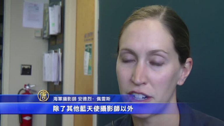 搶拍標誌性畫面 藍天使攝影師「玩命」