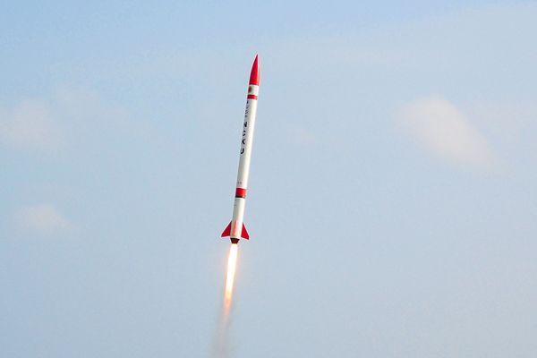 成大自製火箭升空 推力破紀錄