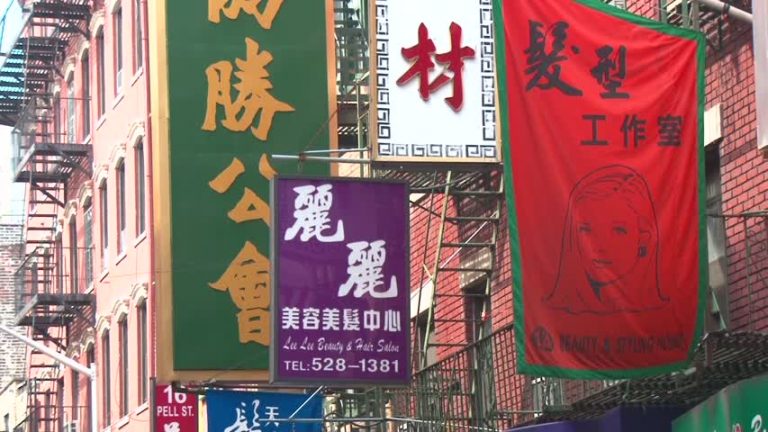 華埠「東西相會聖誕大遊行」將揭幕