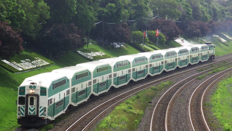 加拿大安省GO火車長途票價明年2月起加價5%