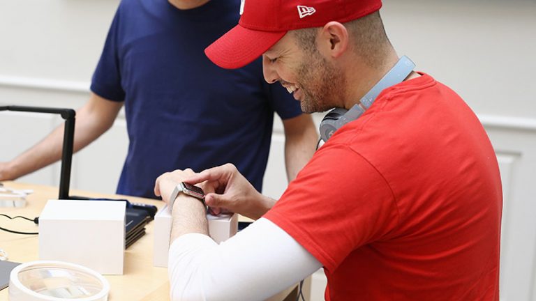 Apple Watch付錢 使用者越來越喜歡
