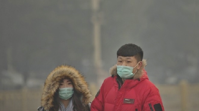 重霧霾來襲 北京啟動紅色警報 工地學校全面停業