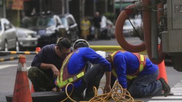 周休二日元旦上路 劳工比公务员多放一天劳动节