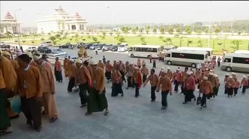 告别半世纪专政  缅甸民选国会开议