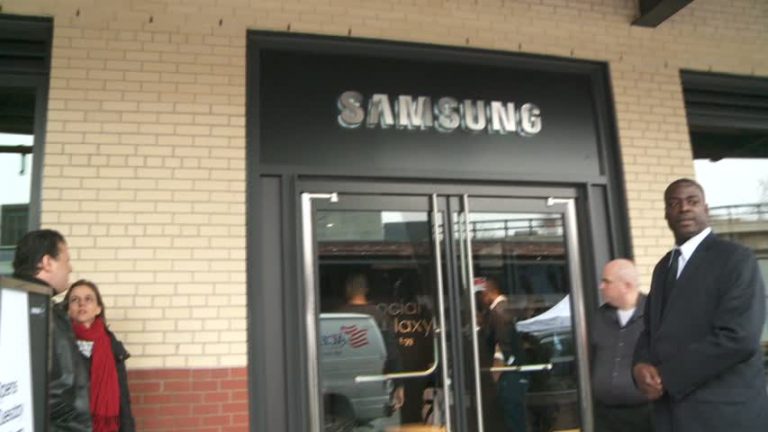 不賣商品賣體驗 三星旗艦店主打虛擬實境