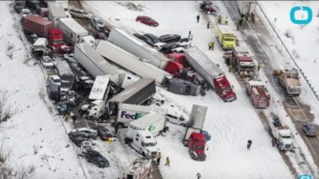 美宾州暴风雪 州际公路64辆车连环撞【视频】