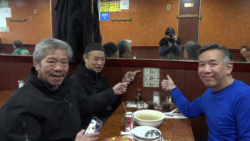 华埠食客捧场 又见“钞票墙”饭店