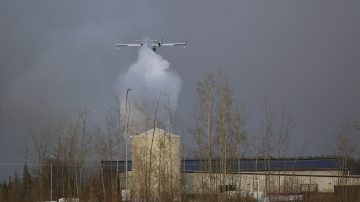 降雨機會渺茫  但氣象條件有利於抵抗麥克默裡堡野火