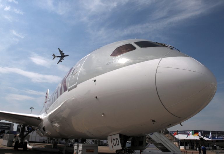 奇！載517客 A380跨洲航班飛抵機場沒處停