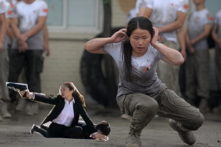 大陸職業女保鏢身價百萬 敢擋子彈不敢戀愛