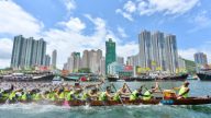 大陆网红推“0元游香港” 蹭慈善饭惹众怒