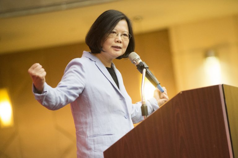 唱國歌遭取消表演 蔡英文捐款希望合唱團