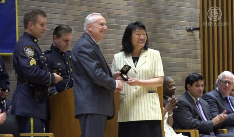 NYPD闖蕩近30年 台灣移民五度升職