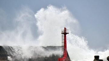 強颱「尼伯特」破1甲子紀錄 滯留中南部逢大潮