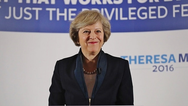 卡梅倫提前請辭  英第二位女首相誕生