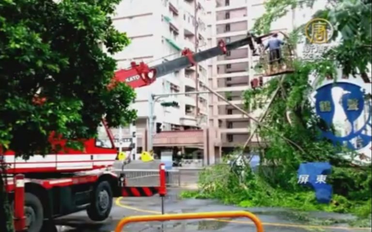 尼伯特重創 屏東44校災損全台最多