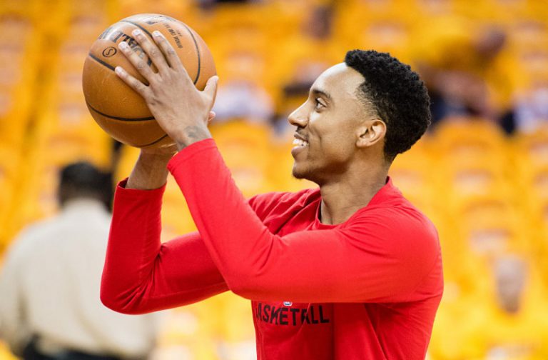 簽百萬合同 NBA球星卻搬回父母家引圍觀