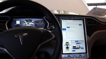 【汽車專欄】Tesla半自動駕駛汽車傳出致命車禍