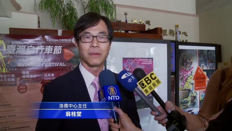 洛僑首屆「曬書節」千本中文書免費取
