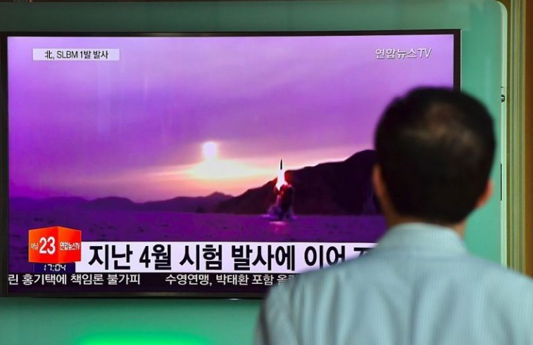 朝鮮潛艇海上發射潛射導彈 目標韓國