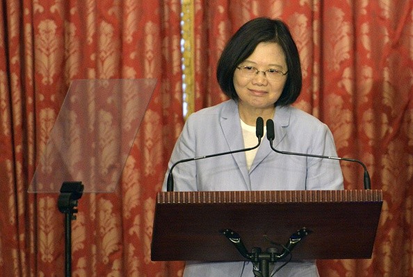 改革壓力一肩扛 蔡英文籲走完街頭坐下談