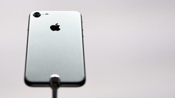 iPhone7背面有秘密！这个细节你看到了吗？