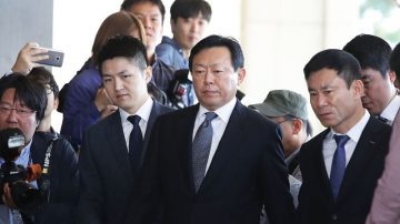 疑侵占背信 韩检对乐天会长申请逮捕令